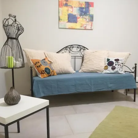 Saggiohome House * Неаполь