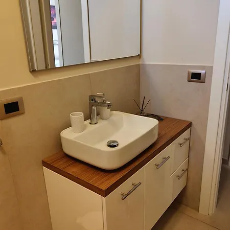 Saggiohome House * ナポリ