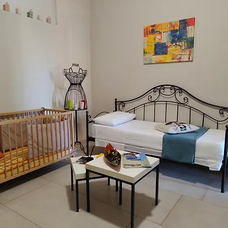 Saggiohome House アパート